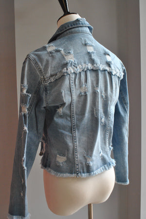 DESTRESSED JEAN JACKET