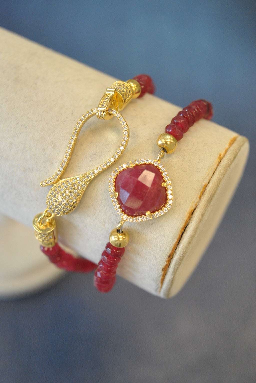 RUBY AND RHINESTONES ON GOLD DOUBLE BRACELET OR A CHOKER