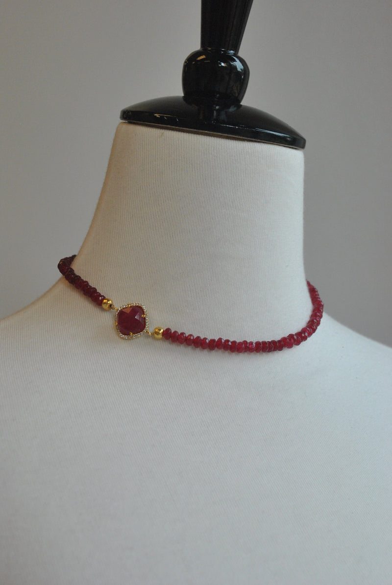 RUBY AND RHINESTONES ON GOLD DOUBLE BRACELET OR A CHOKER