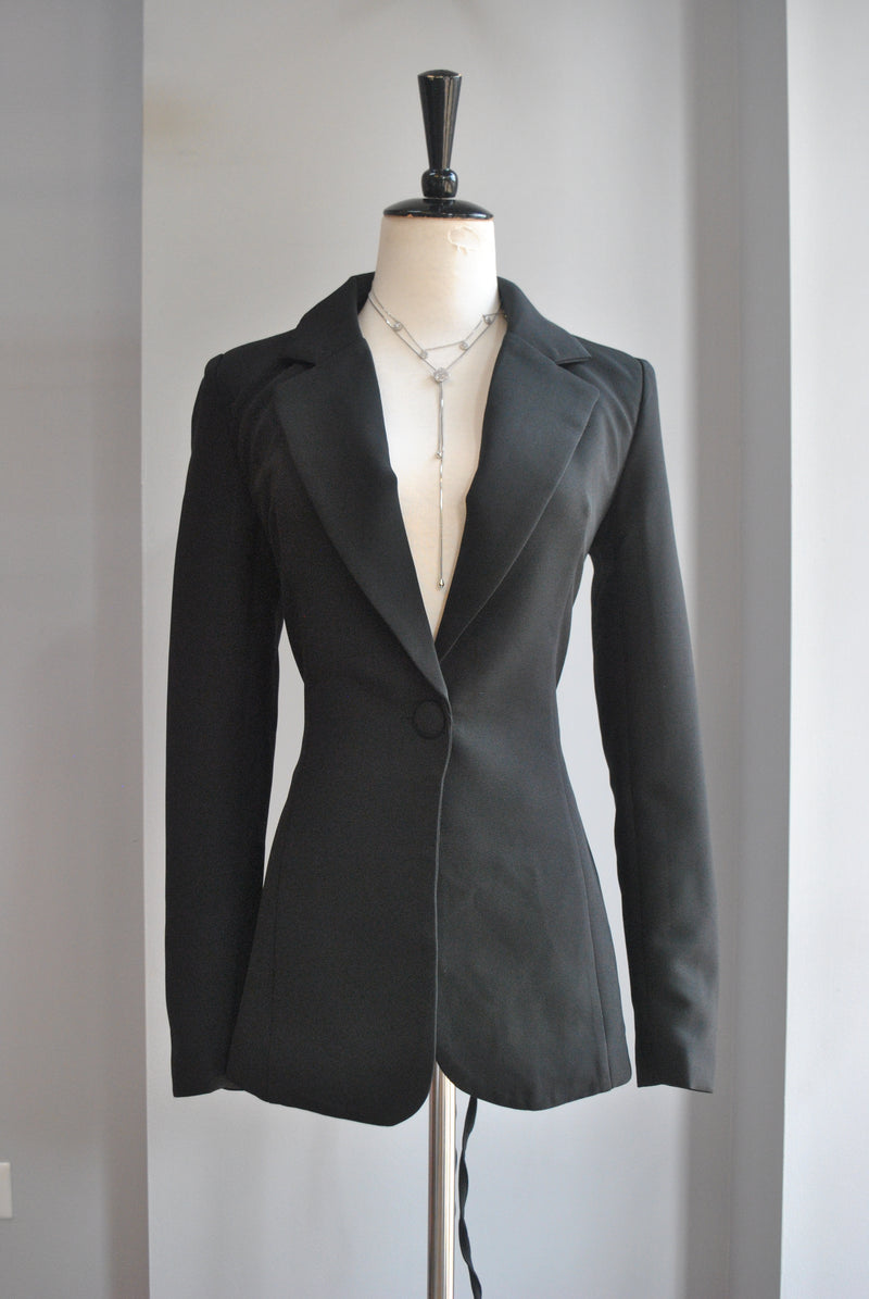 BLACK SIMPLE BLAZER WITH OPEN TIE BACK