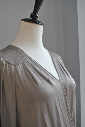 TAUPE WRAP SILKY TOP