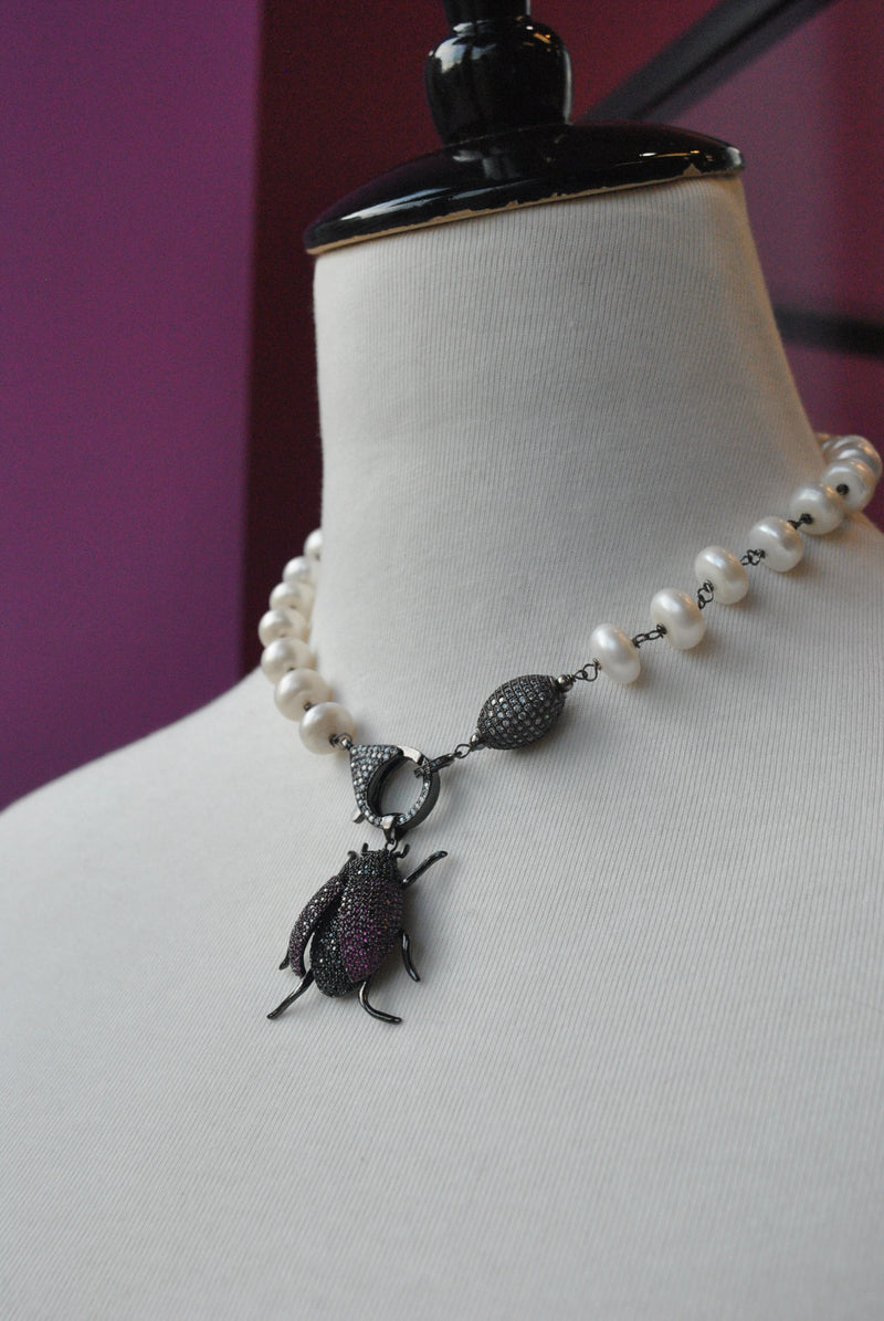 WHITE FRESHWATER PEARL NECKLACE WITH LADYBUG