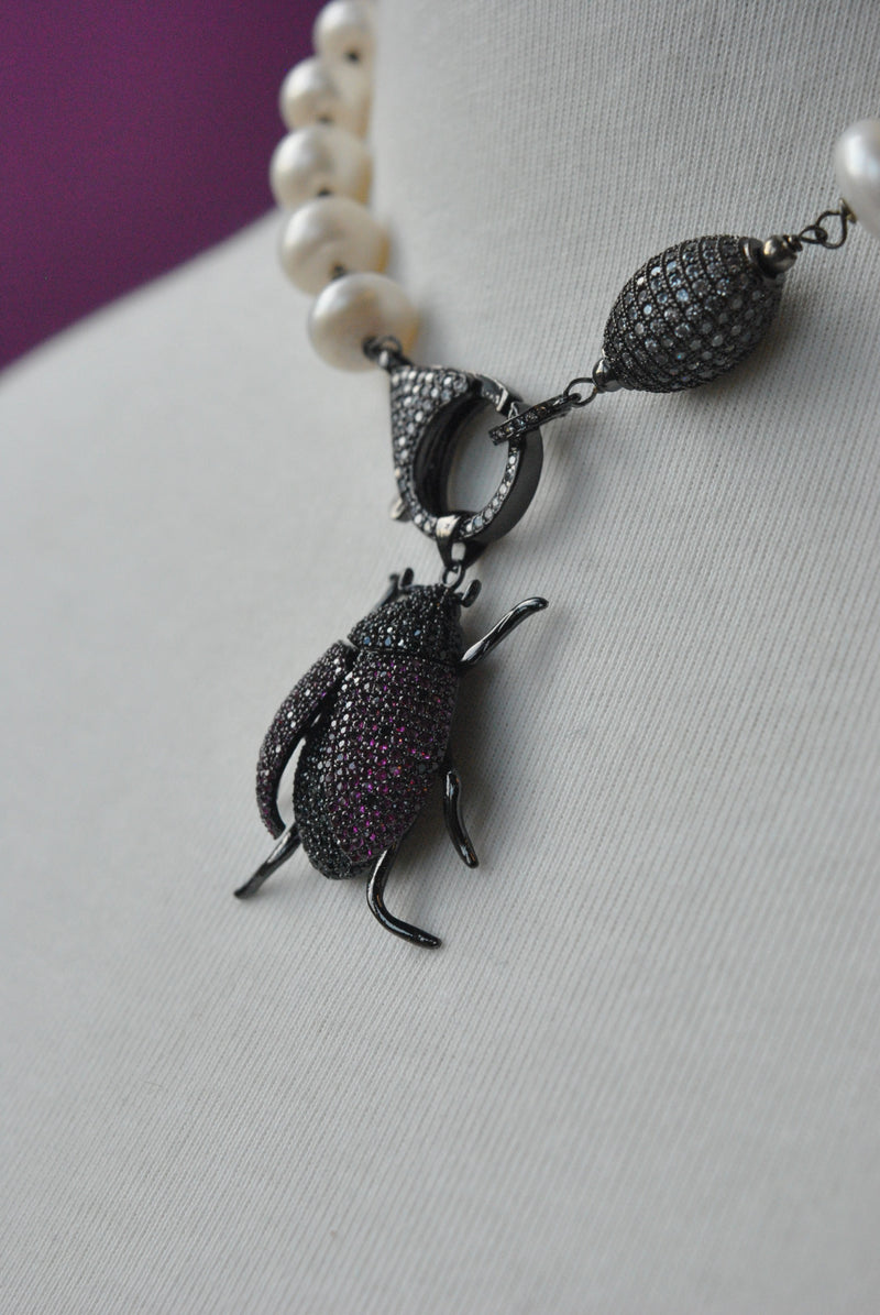 WHITE FRESHWATER PEARL NECKLACE WITH LADYBUG