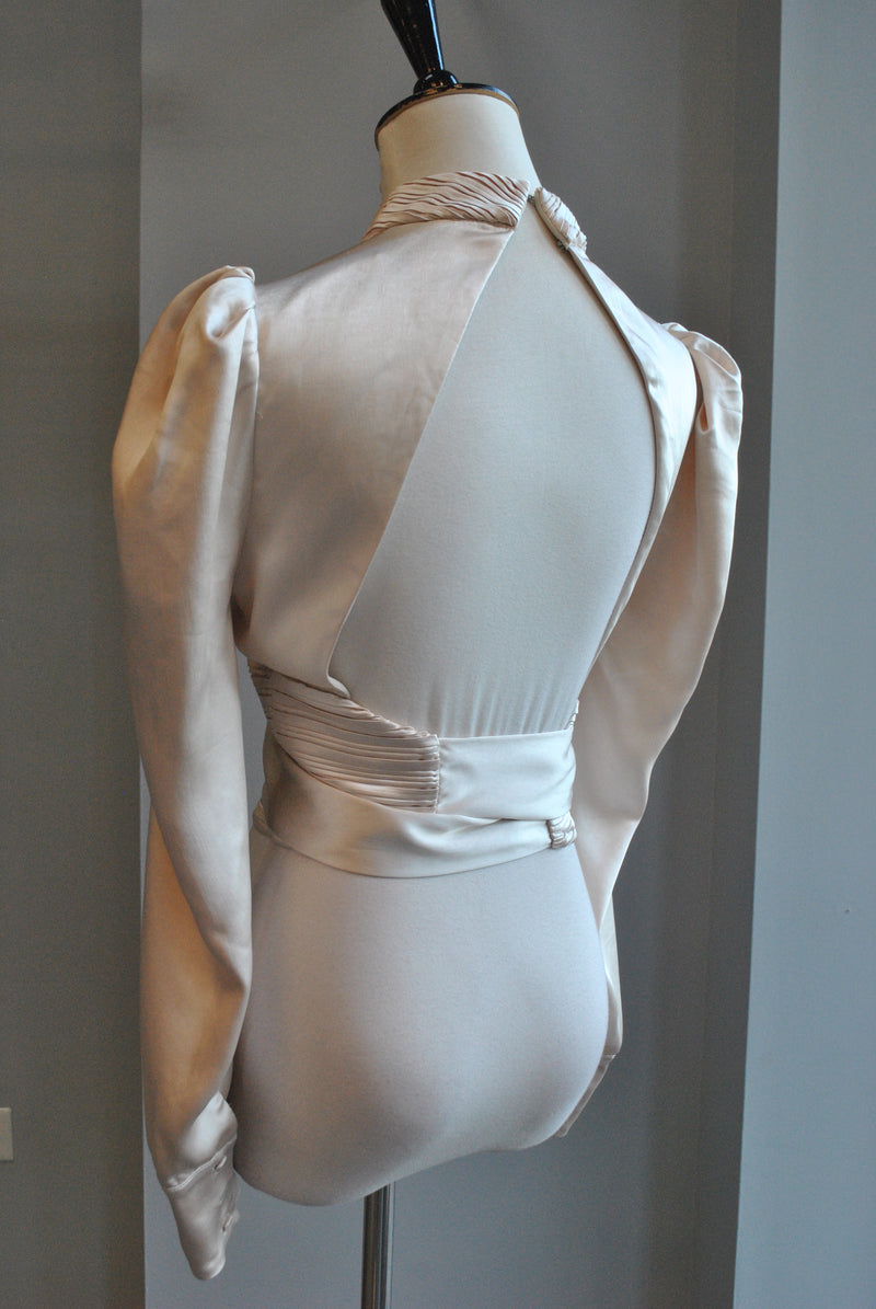 VANILLA SATIN TOP WITH HIGH NECK AND OPEN BACK