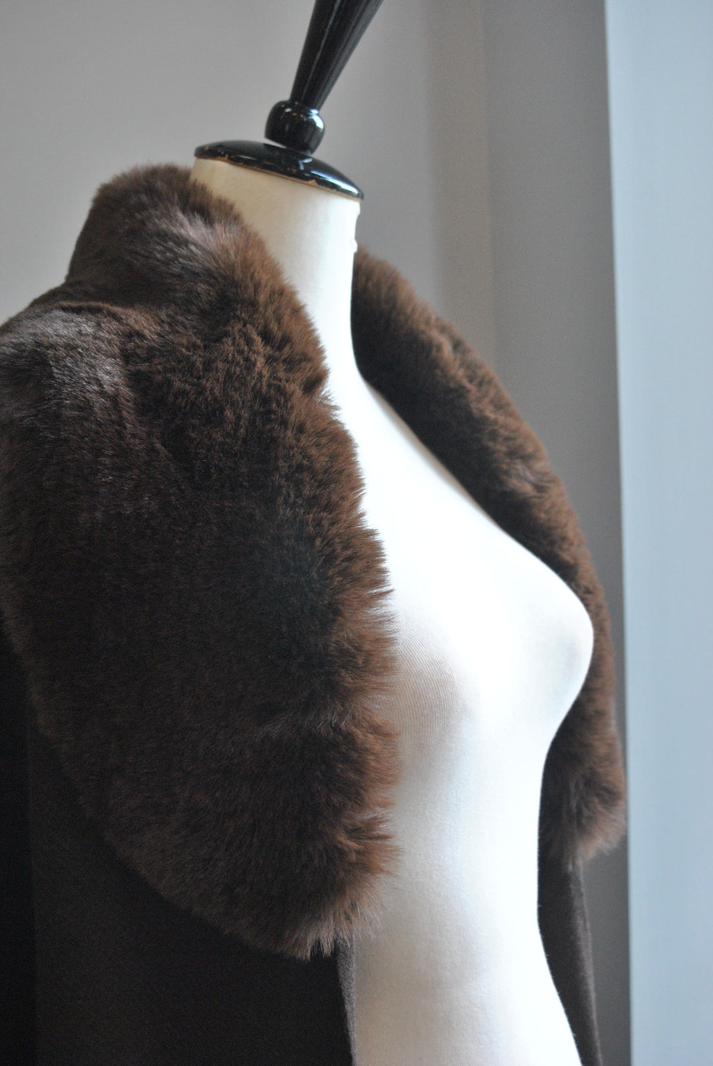 CHOCOLATE BROWN POM POM SHAWL WITH FAUX FUR