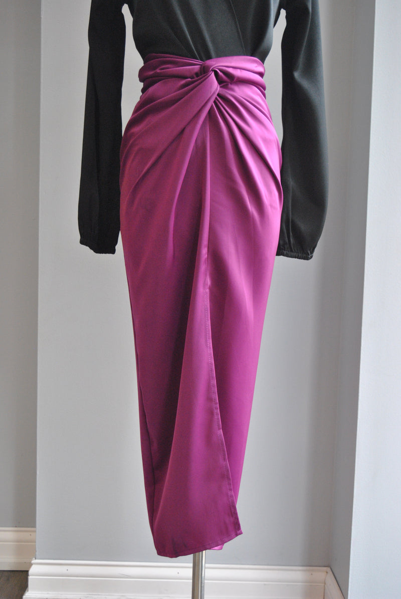 ORCHID MIDI SKIRT WITH FRONT CUT AND THE TIE