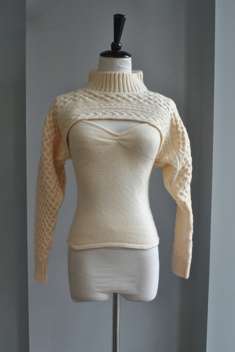 VANILLA SWEATER SET