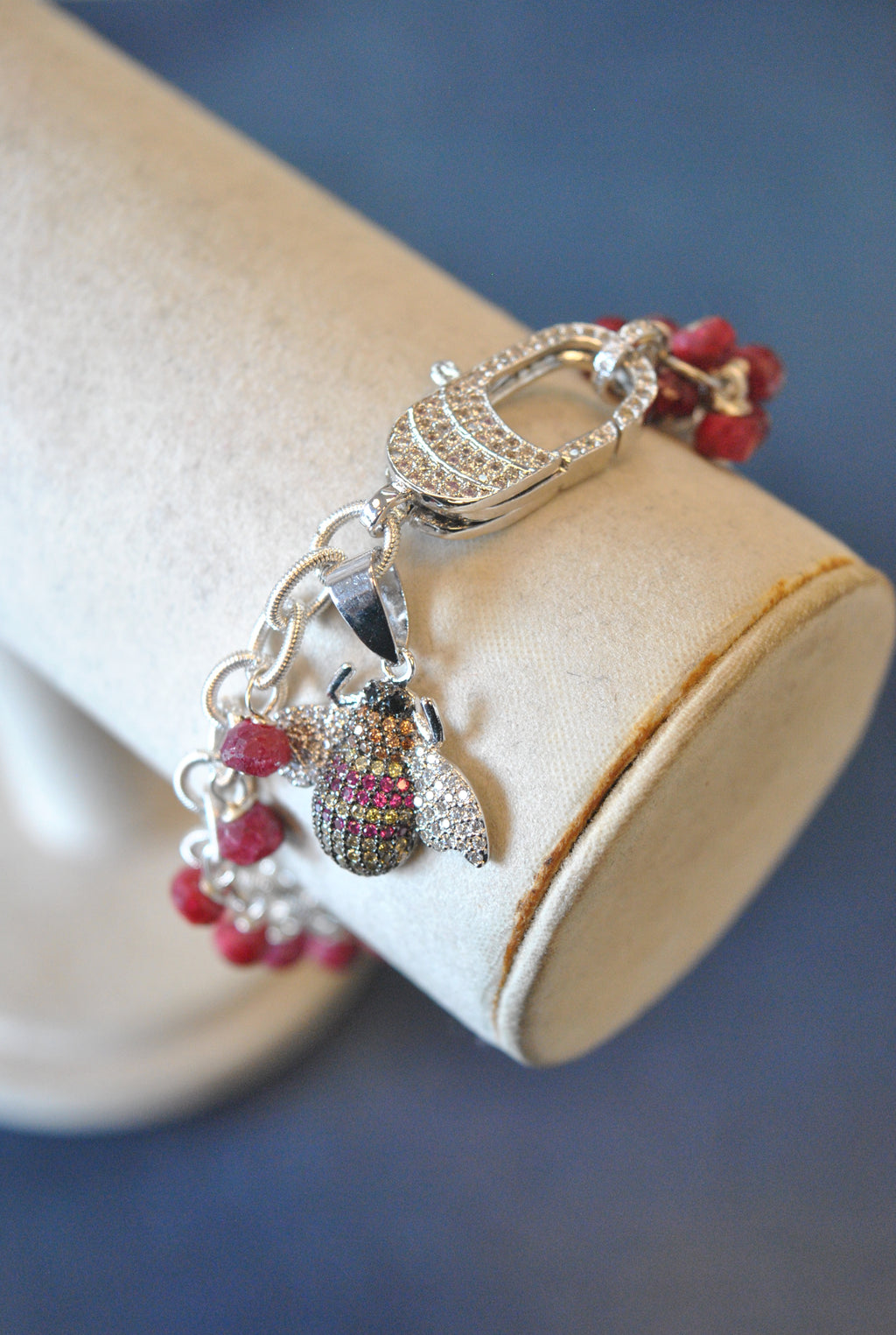 RUBY JADE AND RHINESTONES BEE CHARM BRACELET