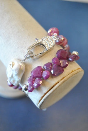 RUBY, RASPBERRY MOONSTONE AND WHITE MOTHER OF PEARLS BRACELET SET