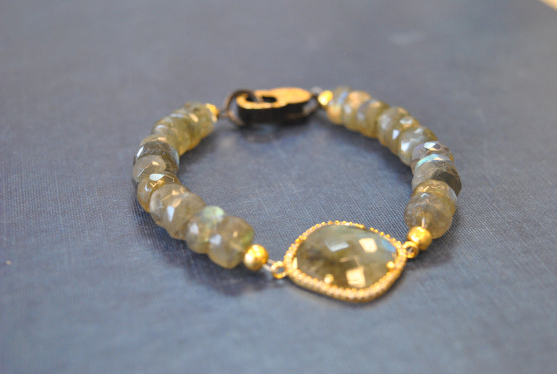 LABRADORITE AND RHINESTONES GOLD FINISH BRACELET