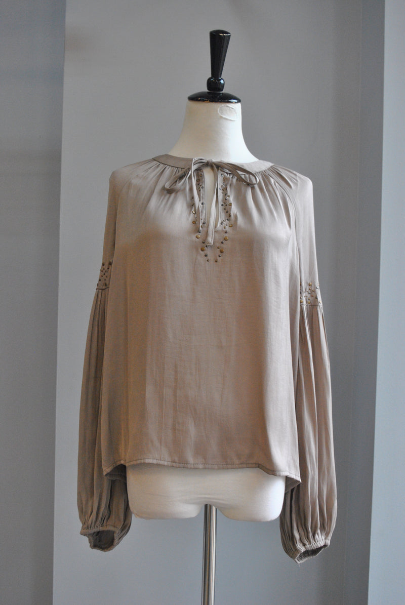 TAUPE SILKY TOP WITH STUDS AND STATEMENT SLEEVES