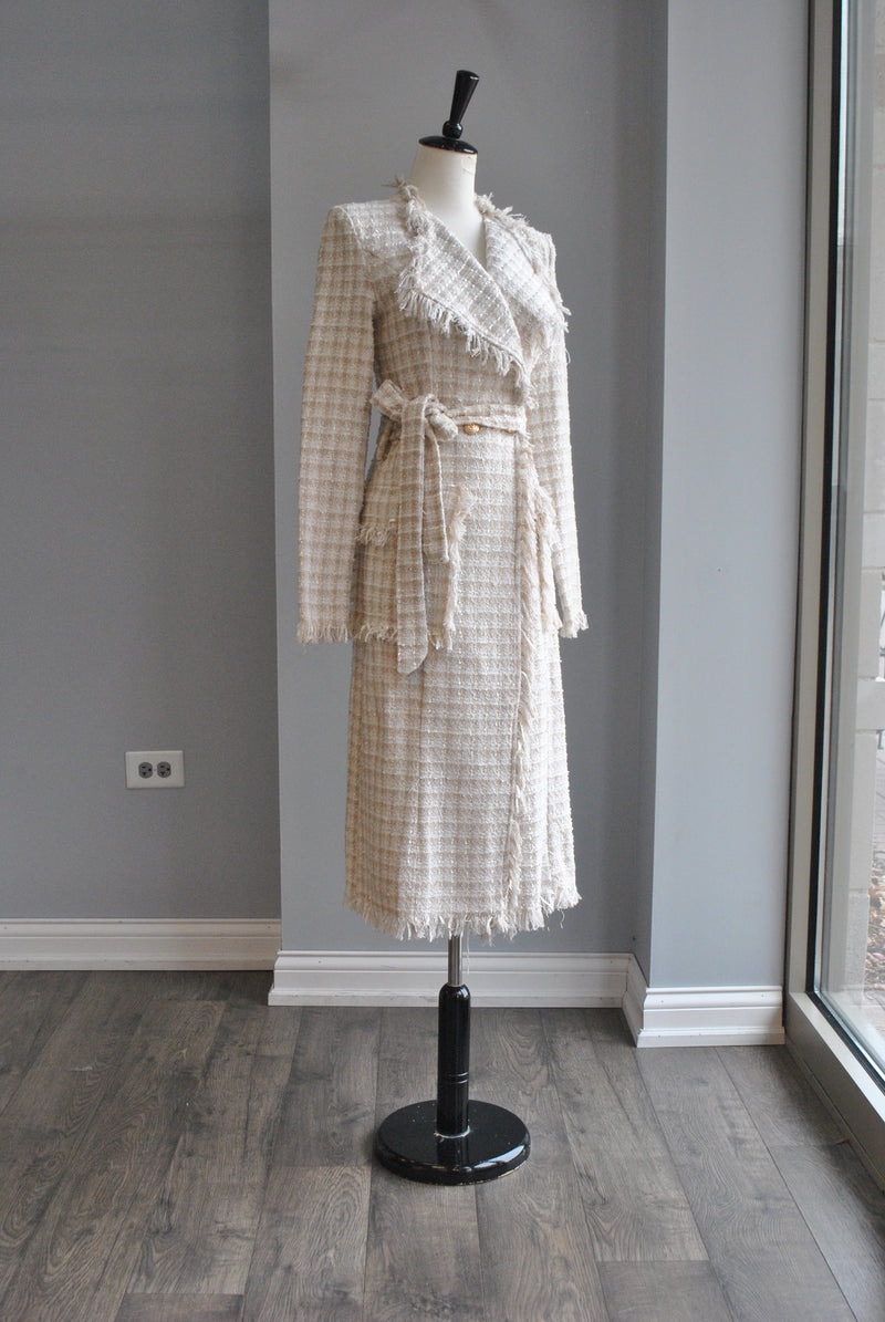 WHITE AND BEIGE TWEED LONG DOUBLE BREASTED COAT WITH A BELT