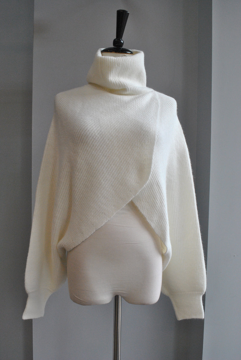 CREAM CROPPED SWEATER WITH HIGH NECK