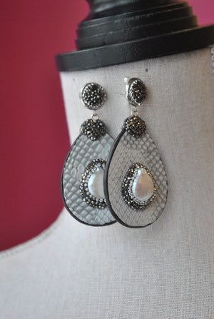 MOTHER OF PEARLS AND SWAROVSKI CRYSTALS ON GREY LEATHER STATEMENT EARRINGS