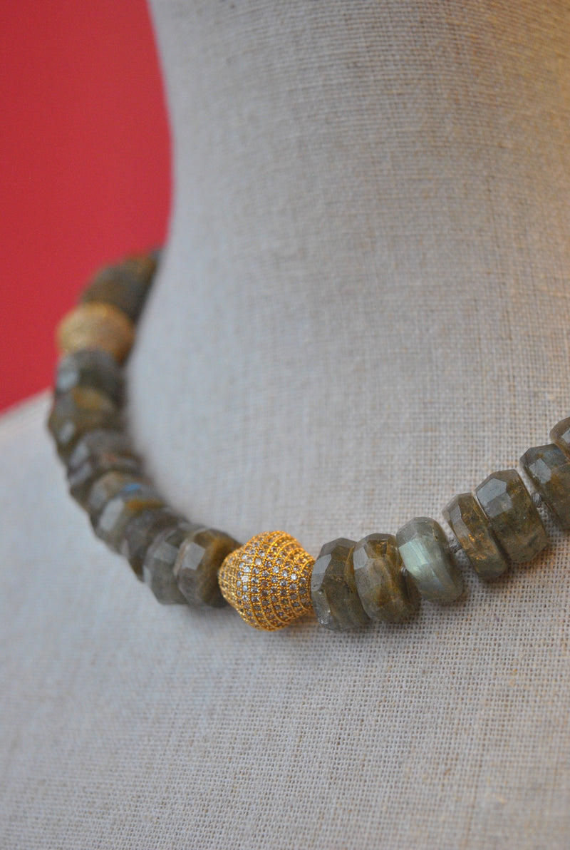 LABRADORITE AND GOLD RHINESTONES NECKLACE