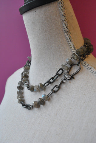 CARNELIAN AND SWAROVSKI CRYSTALS NECKLACE