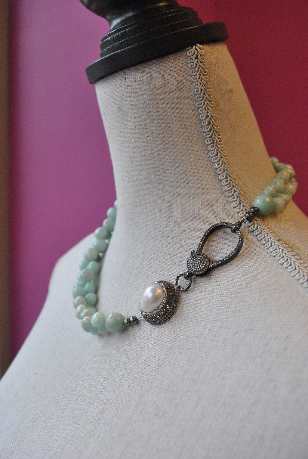 AMAZONITE, PEARLS AND SWAROVSKI CRYSTALS SIMPLE NECKLACE