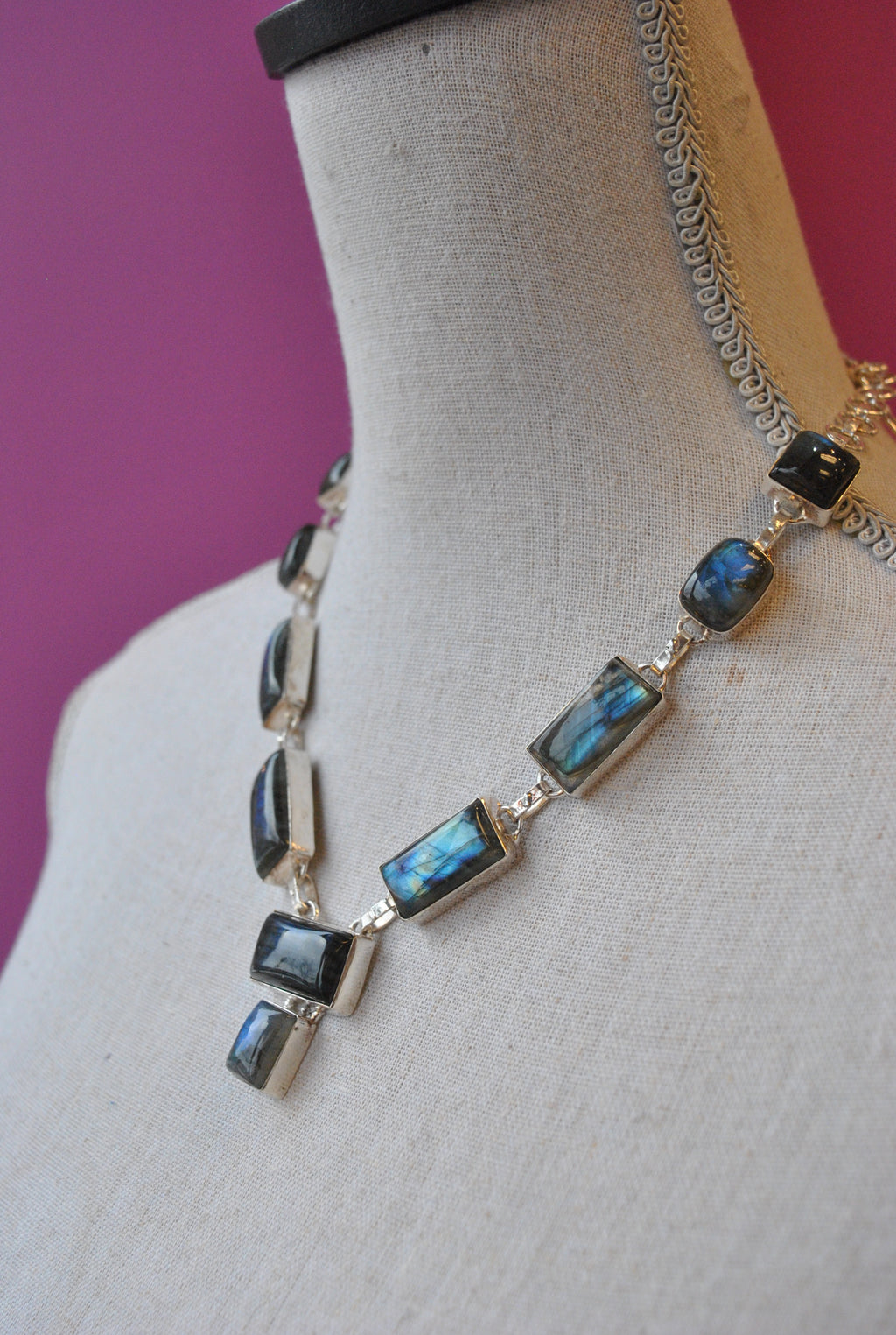 LABRADORITE AND SILVER NECKLACE