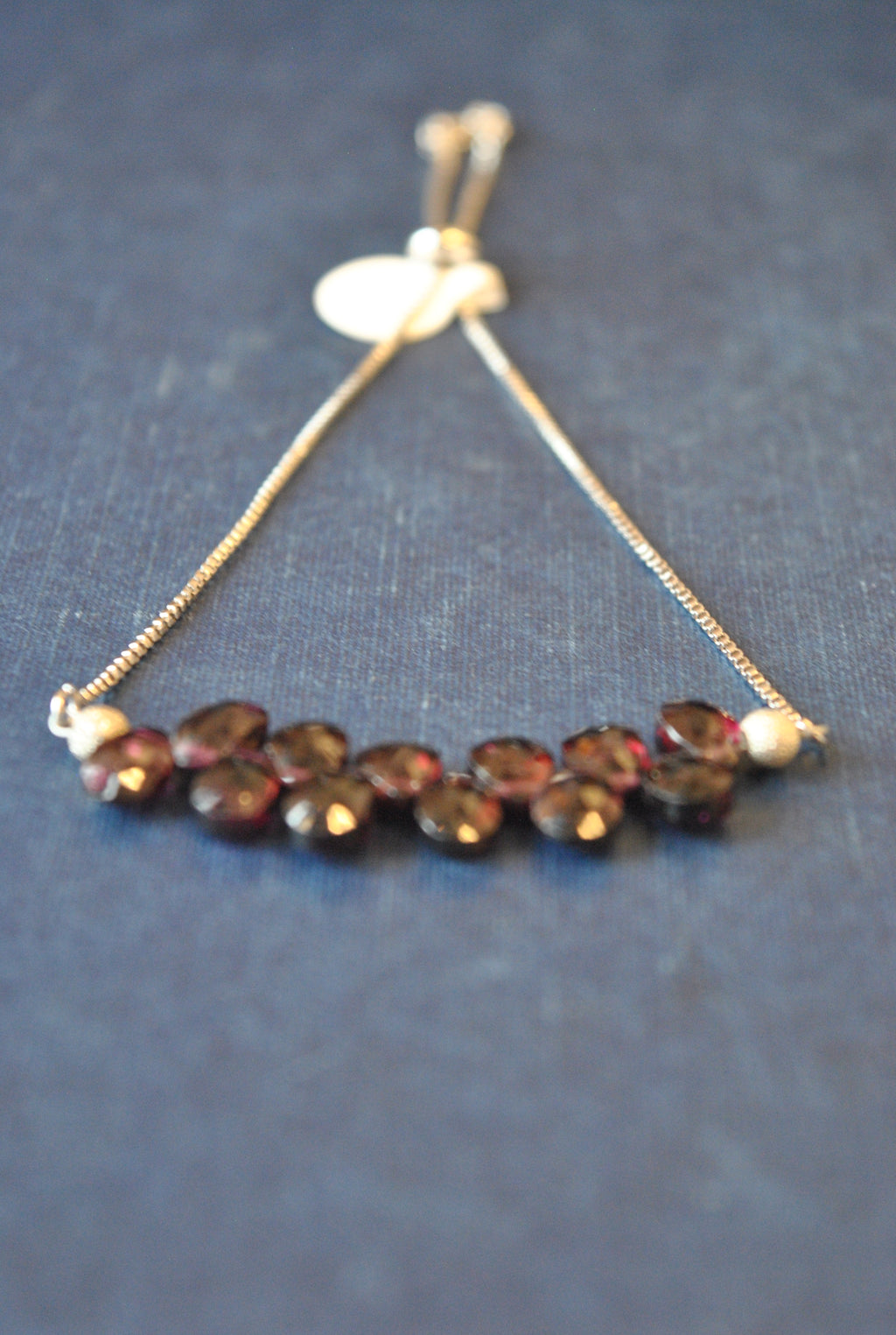 GARNET TEARDROPS ADJUSTABLE DELICATE BRACELET