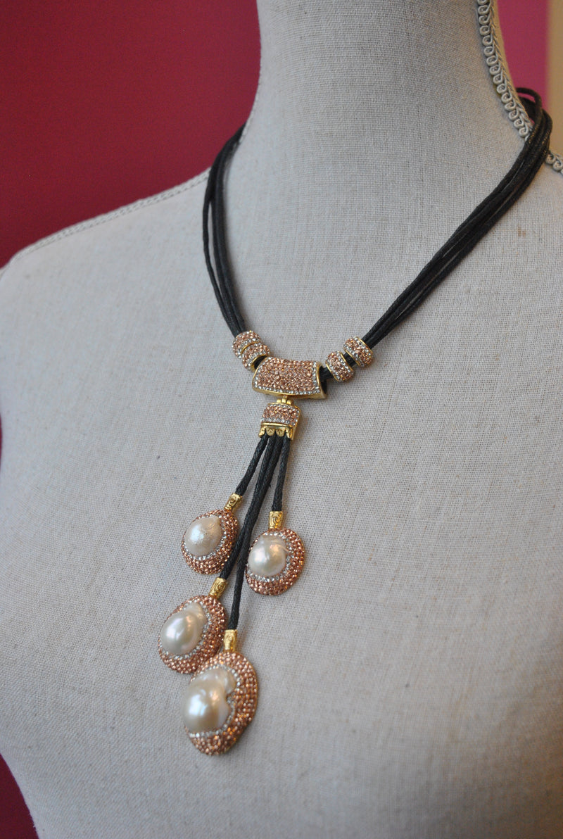 MOTHER OF PEARLS AND CHAMPAGNE SWAROVSKI CRYSTALS NECKLACE