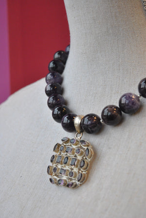 DEEP PURPLE AMETHYST STATEMENT NECKLACE WITH A AMETHYST CHARM