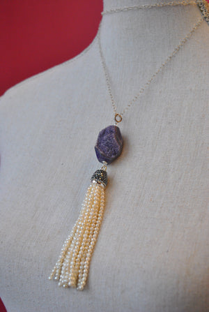 PURPLE AGATE AND FRESHWATER PEARLS PENDANT