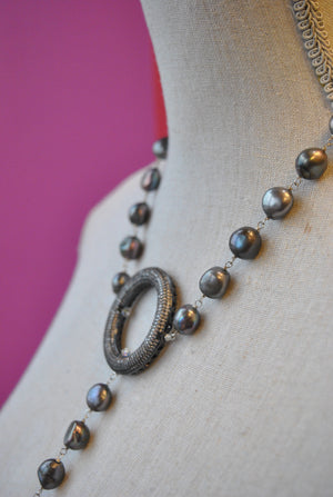PEACOCK FRESHWATER PEARLS AND RHINESTNES ODROP STATEME