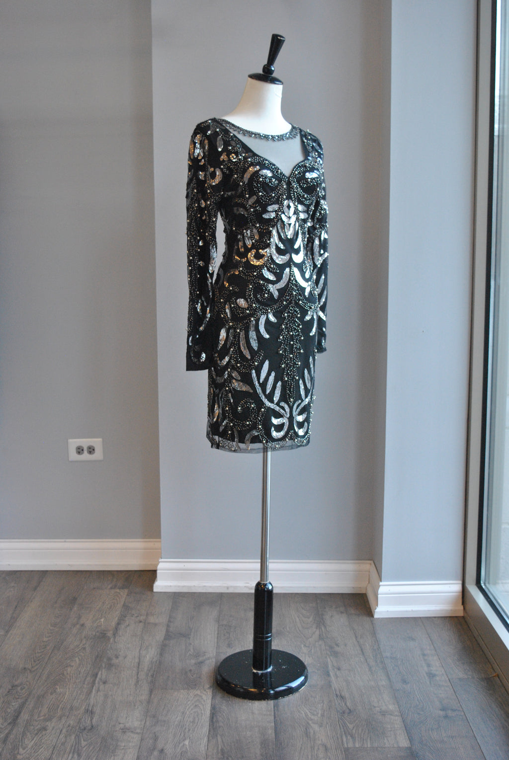 BLACK SEQUIN AND BEADS MINI PARTY DRESS