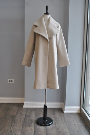 LIGHT BEIGE OVERSIZED SPRING COAT