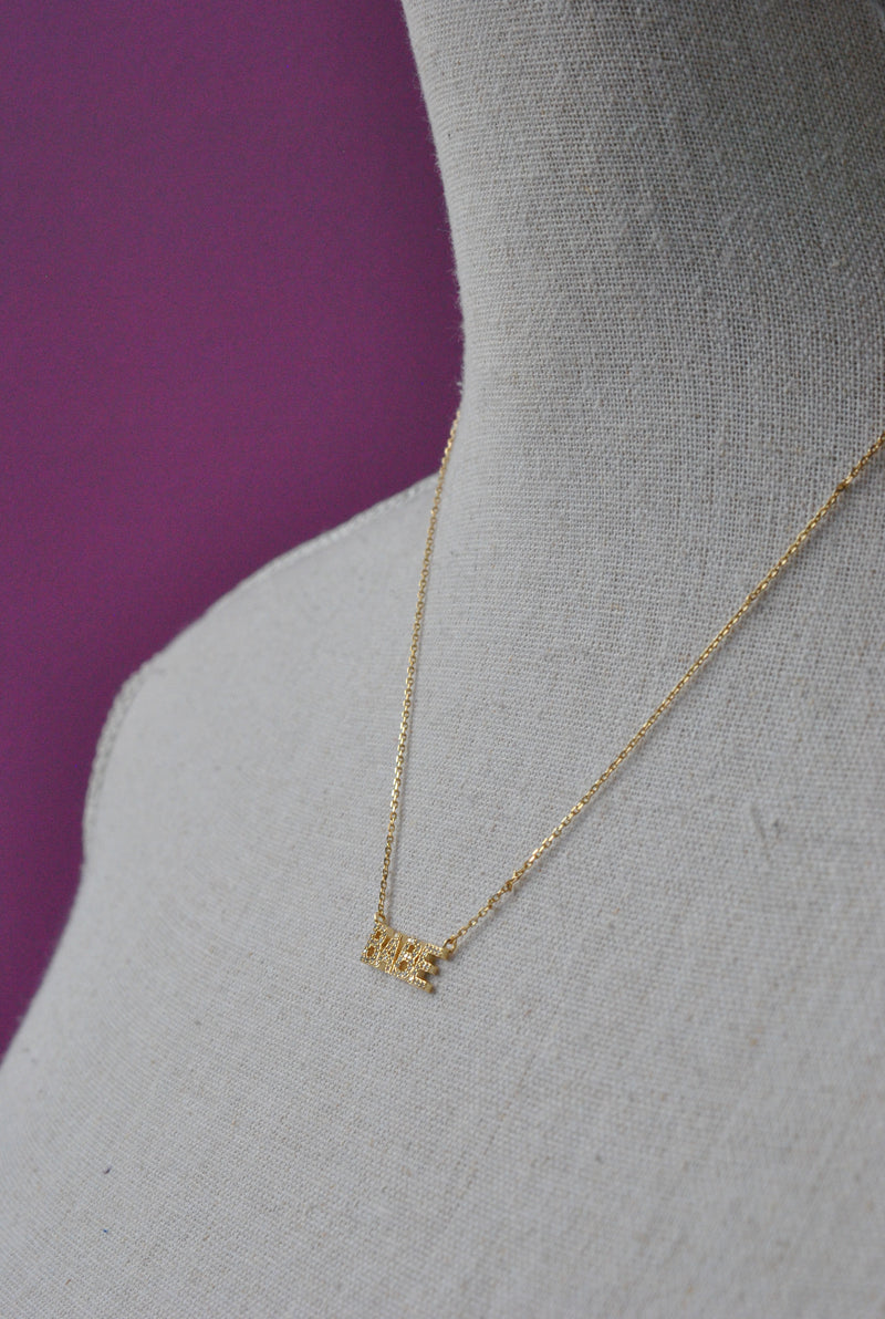 GOLD NECKLACE WITH "BABE" PENDANT