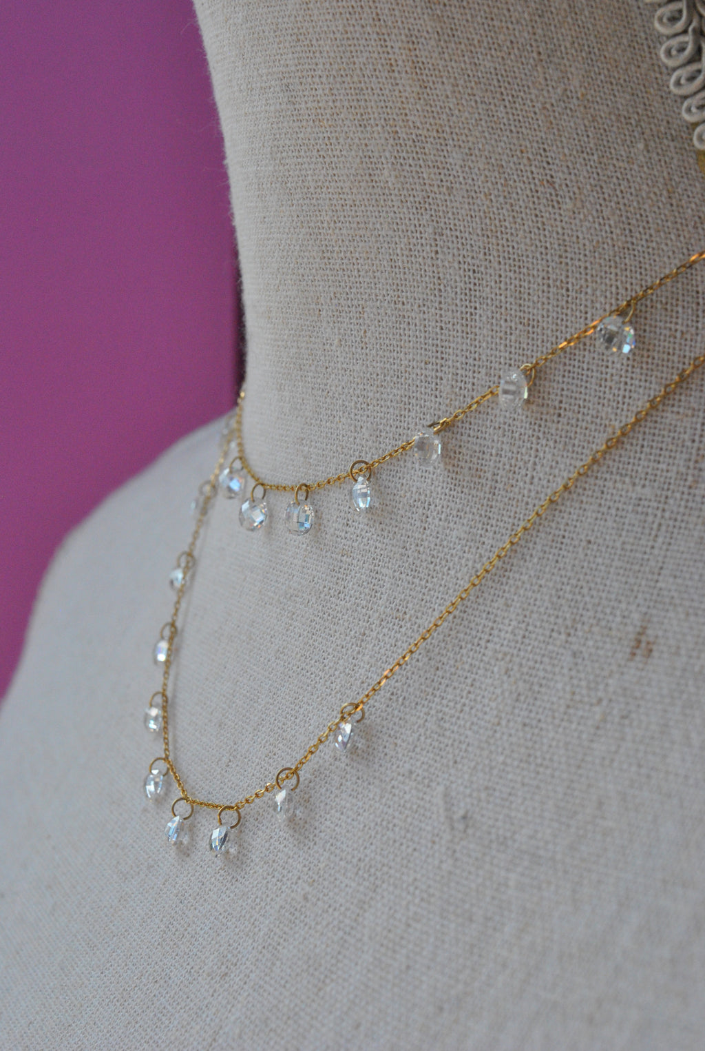 GOLD LONG NECKLACE WITH CRYSTALS CHARMS