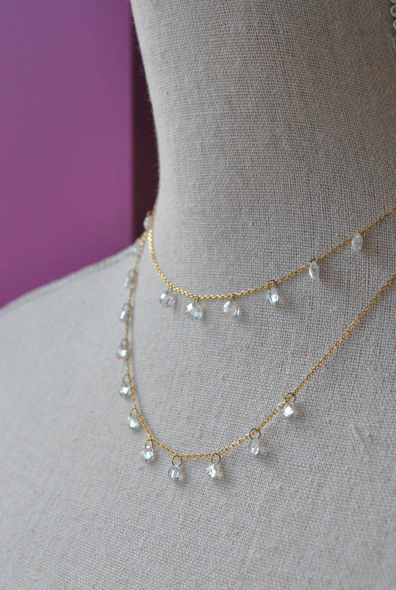 GOLD LONG NECKLACE WITH CRYSTALS CHARMS
