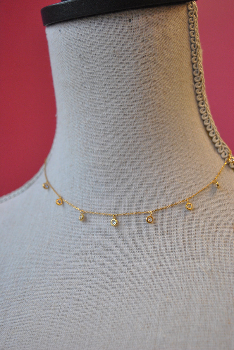 GOLD DELICATE CRYSTAL CHARMS CHOKER STYLE NECKLACE