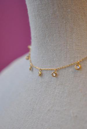 GOLD DELICATE CRYSTAL CHARMS CHOKER STYLE NECKLACE