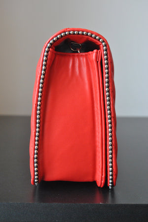RED CROSSBODY HANDBAG WITH SILVER CHAIN