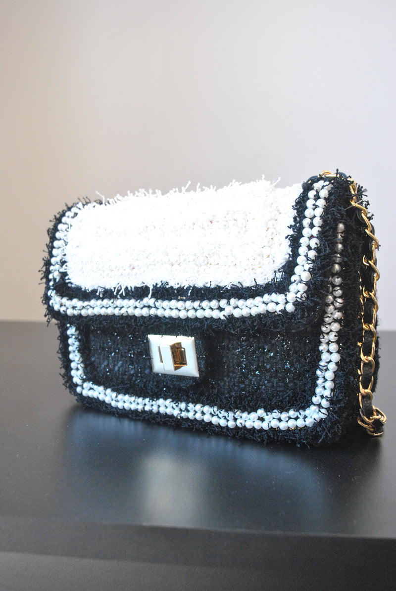 BLACK AND WHITE TWEED CROSSBODY BAG WITH PEARL DETAILS