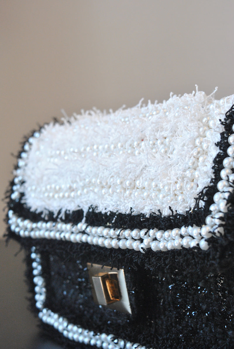 BLACK AND WHITE TWEED CROSSBODY BAG WITH PEARL DETAILS