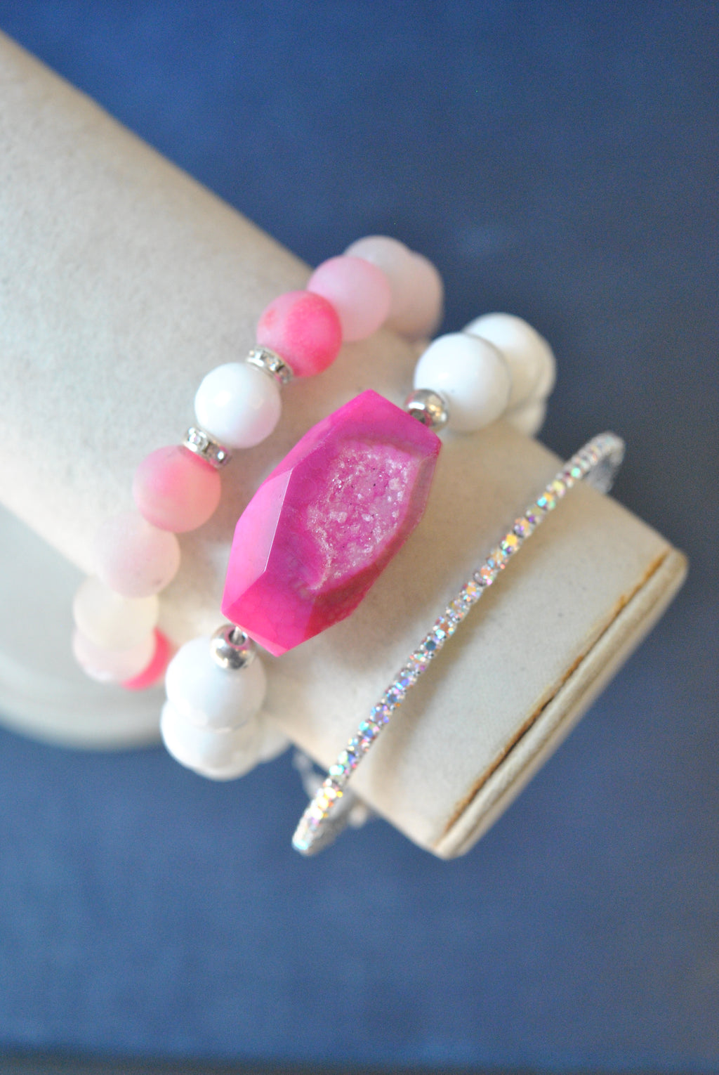 WHITE ONYX PINK AGATE STRETCHY BRACELET SET