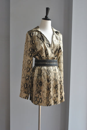 SILKY SNAKE PRINT LONG SLEEVE TOP