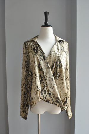 SILKY SNAKE PRINT LONG SLEEVE TOP