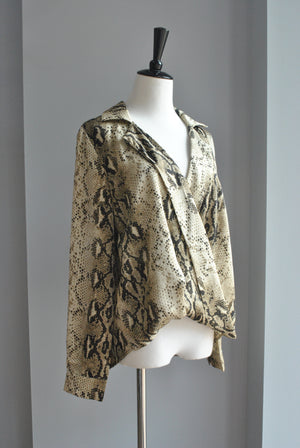 SILKY SNAKE PRINT LONG SLEEVE TOP