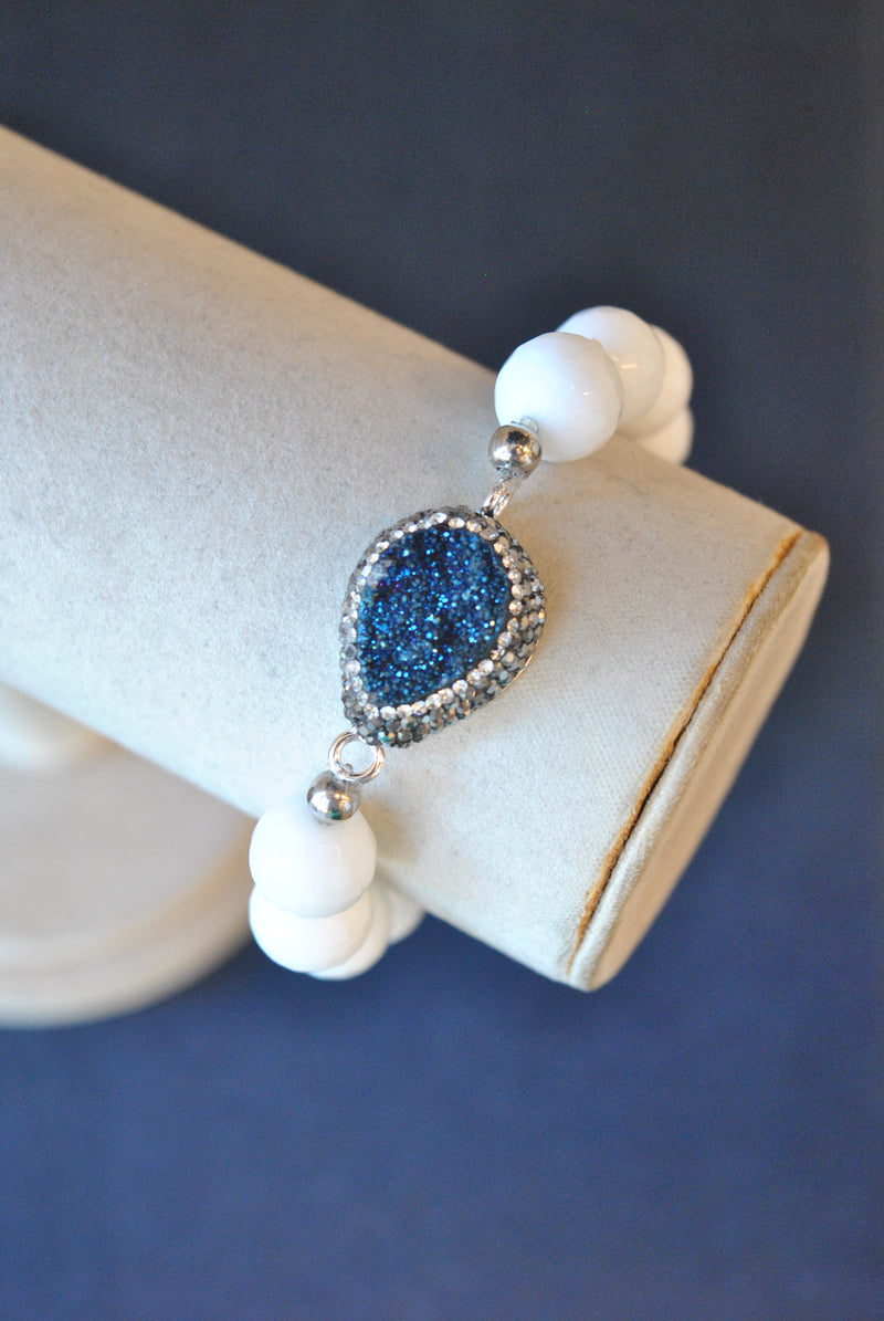 WHITE ONYX AND ROYAL BLUE DRUZY STRETCHY BRACELET