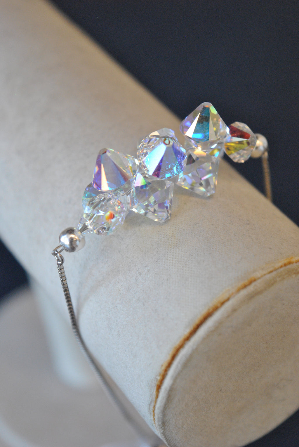 SA\WAROVSKI CRYSTALS CLEAR AB CUT ADJUSTABE BRACELET