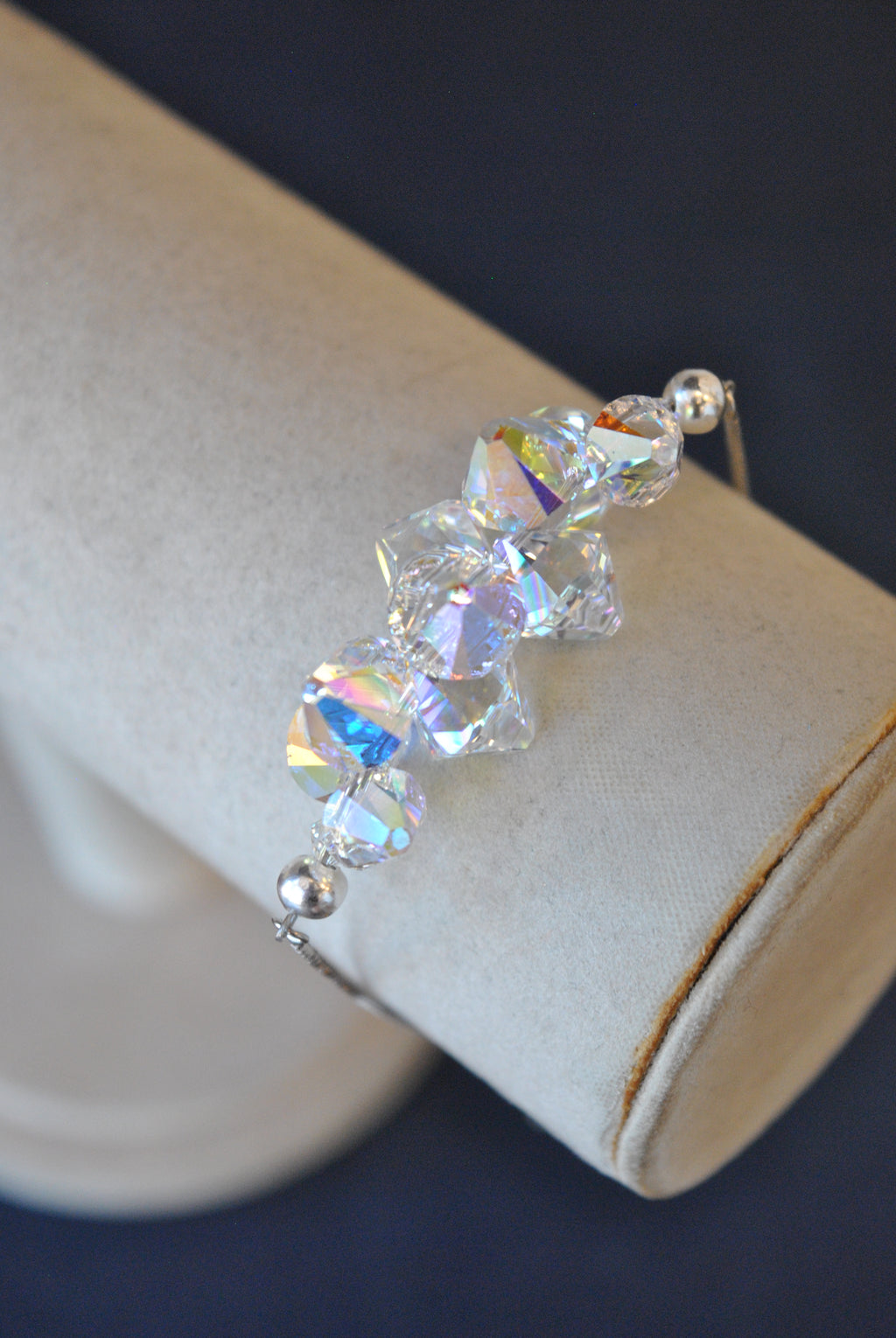 SA\WAROVSKI CRYSTALS CLEAR AB CUT ADJUSTABE BRACELET