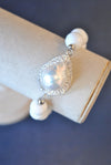 WHITE ONYX AND FREASHWATER PEARL WITH SWAROVSKI CRYSTALS STRETCHY BRACELET