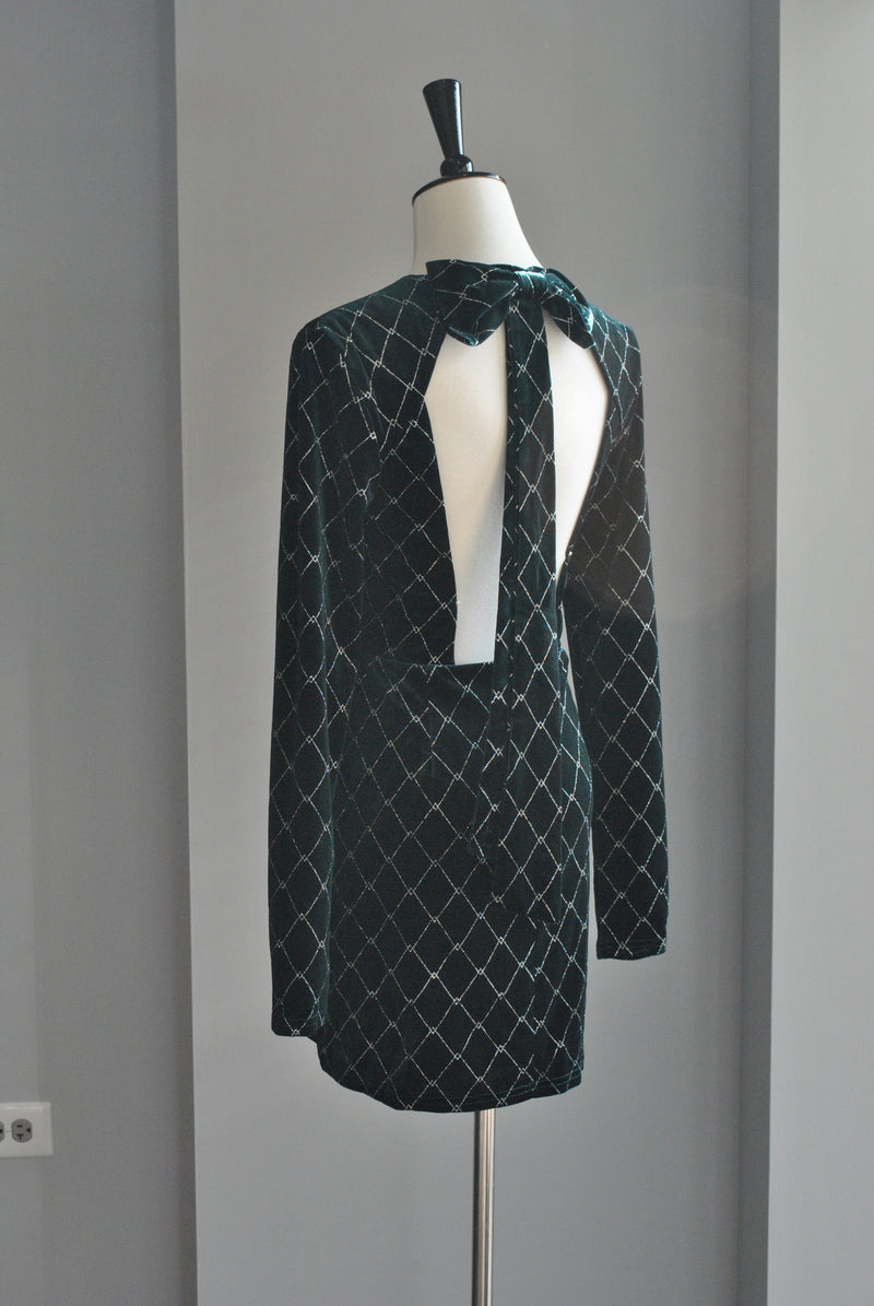 EMERALD GREEN VELVET MINI DRESS WITH OPEN BACK