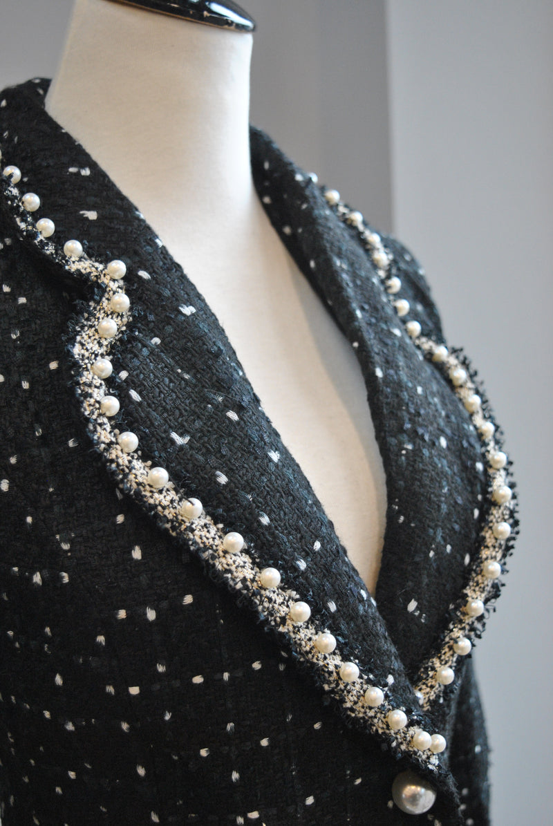 BLACK TWEED FIT JACKET WITH PEARL DETAILS