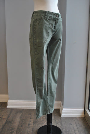 OLIVE GREEN CROPPED PANTS