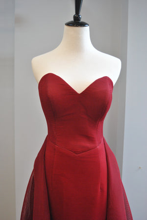 BURGUNDY STRAPLESS GOWN
