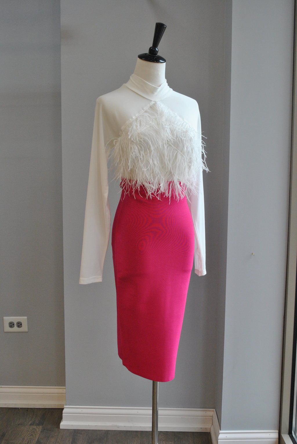 MAGENTA BANDAGE PENCIL SKIRT